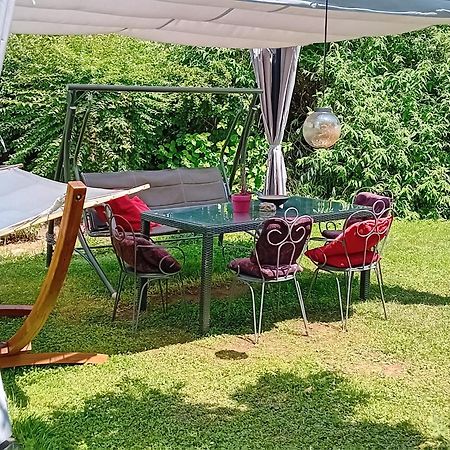 Indian Tent Tipi In Shared Lot And Shared Bathroom Mrse Eksteriør bilde